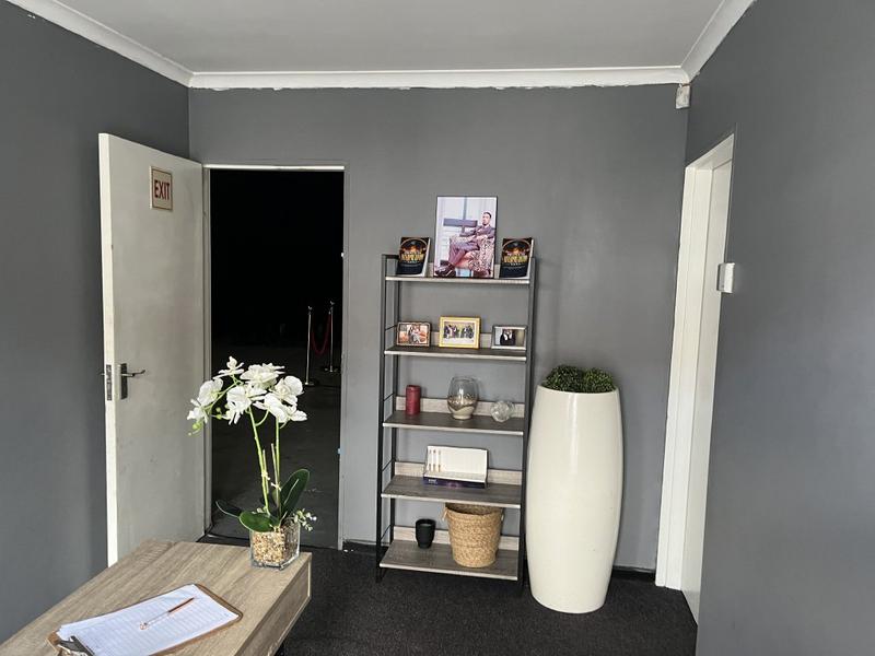 To Let commercial Property for Rent in Montague Gardens Western Cape